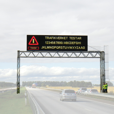 De volledige Kleurenen12966 LEIDENE Verkeerscontrole ondertekent Dynamische Berichtraad
