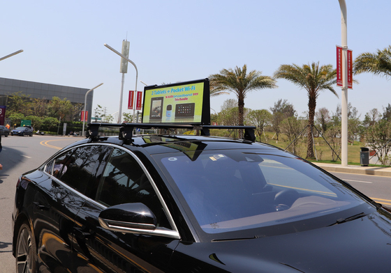 Openlucht Bewegende de Taxi van Hoogste LEIDENE van P2.5mm IP65 Digitale Signage Tekencabines