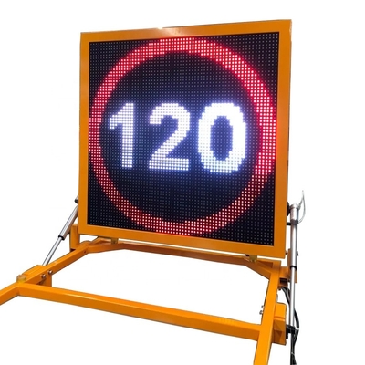 EN12966 Mobiele de Vrachtwagen het Aanhangwagen Opgezette LEIDENE van verkeerswaarschuwingsborden Scherm